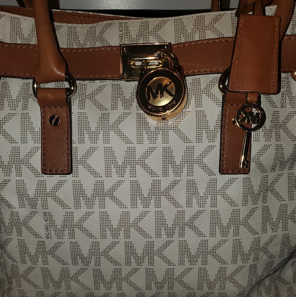 Sold.Michael Kors Hamilton Satchel Tote bag - Picture 13 of 15